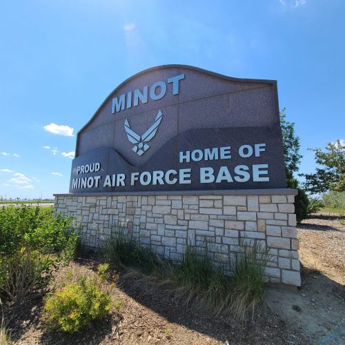 Minot Welcome Sign-1